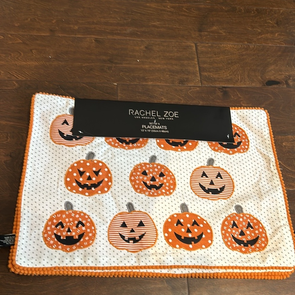 Rachel Zoe Set Of Placemats Halloween Pumpkin Jackolantern Polka Dot New